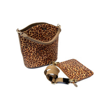 画像をギャラリービューアに読み込む, Bucket Bag - Leopard