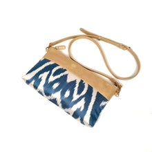 画像をギャラリービューアに読み込む, Ikat Pouch - beige