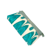 画像をギャラリービューアに読み込む, Ikat Pouch - sky blue