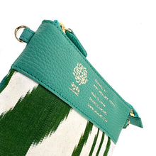 画像をギャラリービューアに読み込む, Ikat Pouch Mini - emerald