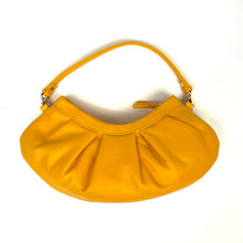 画像をギャラリービューアに読み込む, baby clutch lily - egg yellow