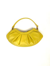 画像をギャラリービューアに読み込む, baby clutch lily - chick yellow