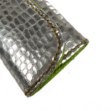 画像をギャラリービューアに読み込む, Lou Key Holder - Silvergrass