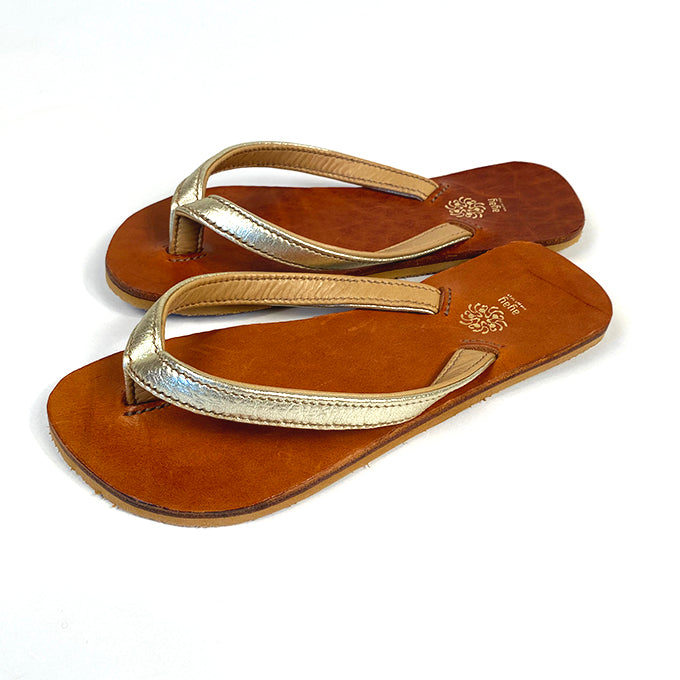 beach sandals - gold
