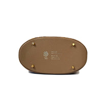 画像をギャラリービューアに読み込む, Bucket Bag - Leopard
