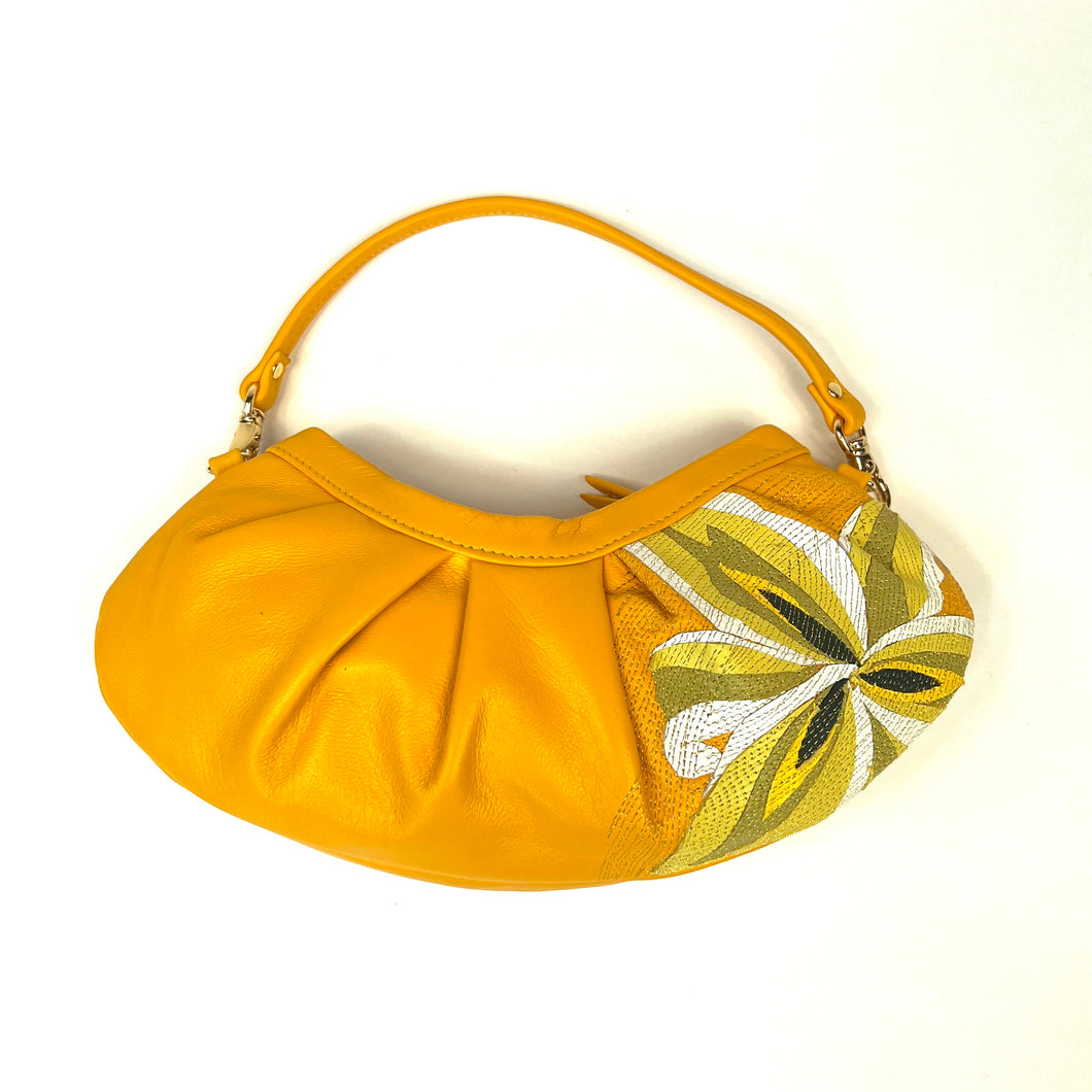 baby clutch lily - egg yellow