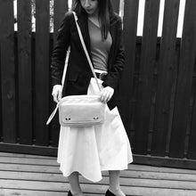 画像をギャラリービューアに読み込む, Jet-set Crossbody Bag -   Smoke Blue
