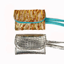 画像をギャラリービューアに読み込む, Lou Key Holder - Tigeraqua
